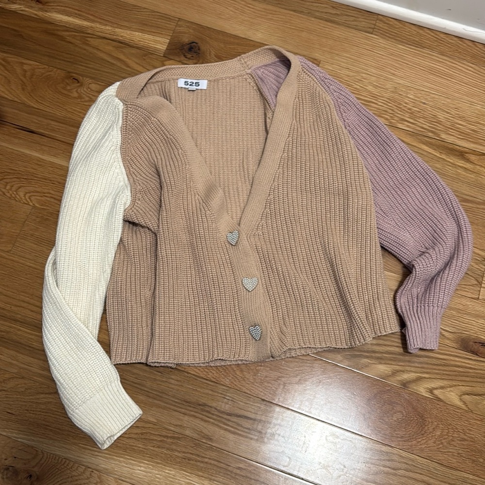 525 America Sweater with heart buttons